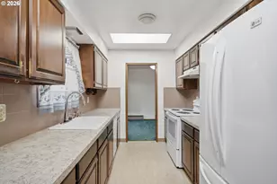 801 Ash Ave, Tillamook, OR 97141 - Photo 13