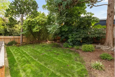 1722 SW Custer St, Portland, OR 97219 - Photo 37