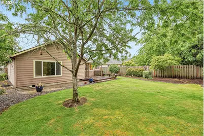 3231 NE 1st Pl, Hillsboro, OR 97124 - Photo 31