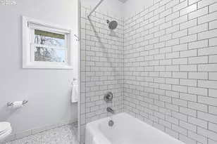 6123 NE Halsey St, Portland, OR 97213 - Photo 21