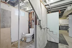 6123 NE Halsey St, Portland, OR 97213 - Photo 35