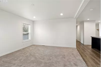 631 E Ellendale Ave #206, Dallas, OR 97338 - Photo 3