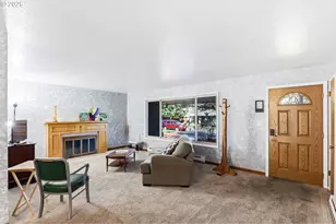 700 NE Donelson Rd, Hillsboro, OR 97124 - Photo 3