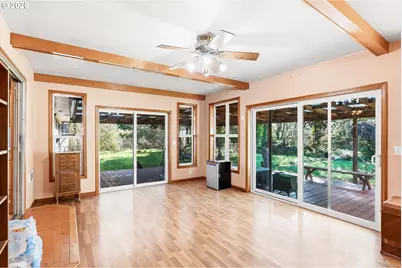 700 NE Donelson Rd, Hillsboro, OR 97124 - Photo 13