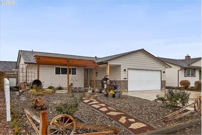 698 S Cascade Dr, Woodburn, OR 97071 - Photo 3