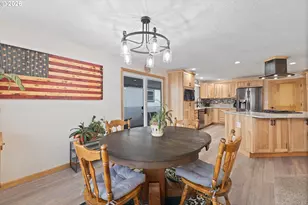 698 S Cascade Dr, Woodburn, OR 97071 - Photo 7