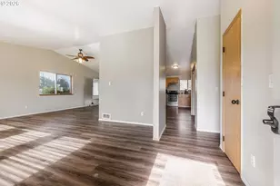 14620 SE 1st St, McMinnville, OR 97128 - Photo 9