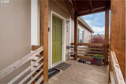 628 Stanley Ln, Harrisburg, OR 97446 - Photo 3