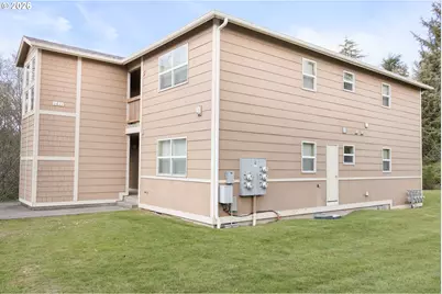 1611 SE Willow Dr, Warrenton, OR 97146 - Photo 3