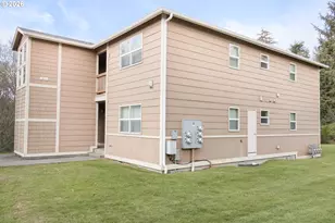 1611 SE Willow Dr, Warrenton, OR 97146 - Photo 3