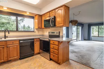 1834 NW Finch Ct, Roseburg, OR 97471 - Photo 11