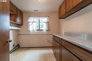 1834 NW Finch Ct, Roseburg, OR 97471 - Photo 25