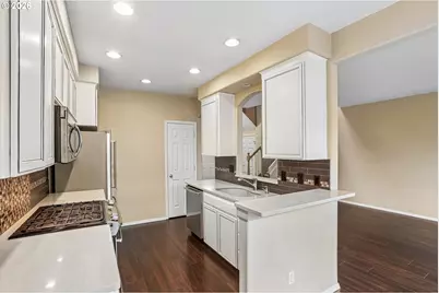 12920 SW Cherry Blossom Ct, Beaverton, OR 97008 - Photo 13