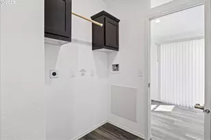 435 Spruce St, Yoncalla, OR 97499 - Photo 37