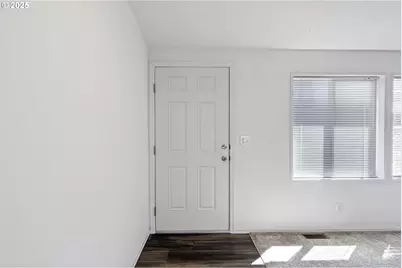 435 Spruce St, Yoncalla, OR 97499 - Photo 9