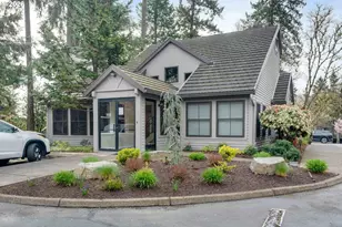 4000 Carman Dr, Lake Oswego, OR 97035 - Photo 25