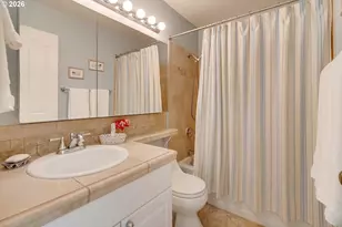 4000 Carman Dr, Lake Oswego, OR 97035 - Photo 19