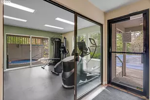 4000 Carman Dr, Lake Oswego, OR 97035 - Photo 33