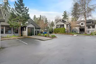 4000 Carman Dr, Lake Oswego, OR 97035 - Photo 25