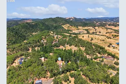 1275 Arcadia Dr, Roseburg, OR 97471 - Photo 41