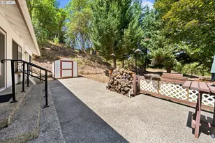 1275 Arcadia Dr, Roseburg, OR 97471 - Photo 25