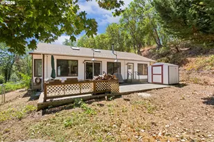 1275 Arcadia Dr, Roseburg, OR 97471 - Photo 23