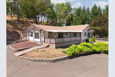 1275 Arcadia Dr, Roseburg, OR 97471 - Photo 1