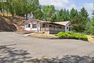 1275 Arcadia Dr, Roseburg, OR 97471 - Photo 37