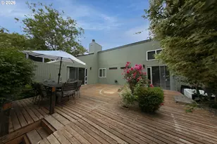 1785 NW Rolling Hill Dr, Beaverton, OR 97006 - Photo 3