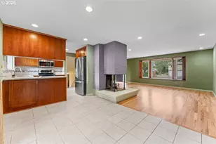 3825 SE 166th Ct, Portland, OR 97236 - Photo 9