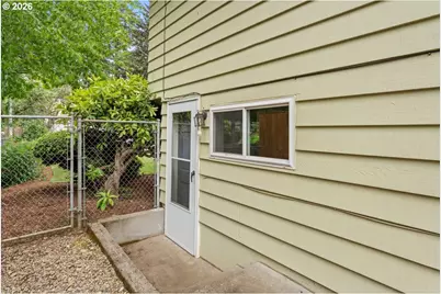 3825 SE 166th Ct, Portland, OR 97236 - Photo 13
