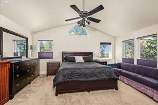 27067 Pickens Rd, Eugene, OR 97402 - Photo 17