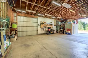 27067 Pickens Rd, Eugene, OR 97402 - Photo 39