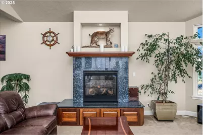 27067 Pickens Rd, Eugene, OR 97402 - Photo 7