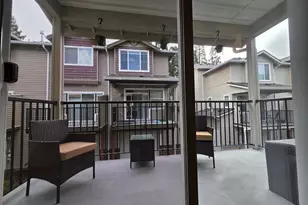 10532 NE Cedar Falls Loop, Hillsboro, OR 97006 - Photo 9