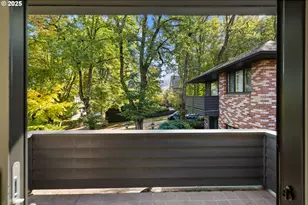2425 SW 19th Ave, Portland, OR 97201 - Photo 31