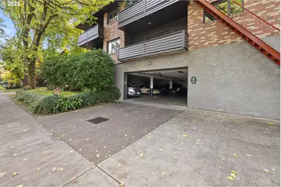 2425 SW 19th Ave #9, Portland, OR 97201 - Photo 35