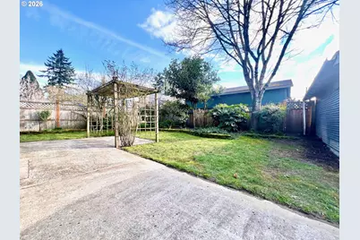 656 NE Buffalo St, Portland, OR 97211 - Photo 17