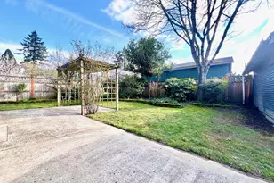 656 NE Buffalo St, Portland, OR 97211 - Photo 17