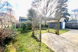 656 NE Buffalo St, Portland, OR 97211 - Photo 19