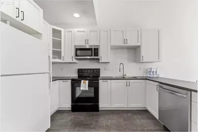1545 NE 132nd Ave, Portland, OR 97230 - Photo 13