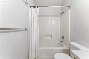 1545 NE 132nd Ave, Portland, OR 97230 - Photo 33