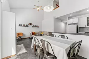 1545 NE 132nd Ave, Portland, OR 97230 - Photo 9