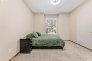 1545 NE 132nd Ave, Portland, OR 97230 - Photo 17