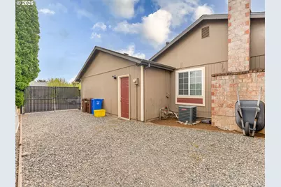 2385 NE Juniper Ave, Gresham, OR 97030 - Photo 33