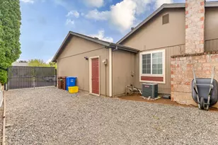 2385 NE Juniper Ave, Gresham, OR 97030 - Photo 33