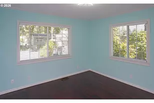 2210 N Broughton Dr, Portland, OR 97217 - Photo 17