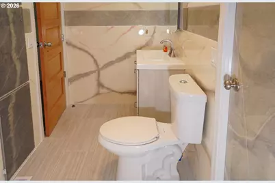 2210 N Broughton Dr, Portland, OR 97217 - Photo 19