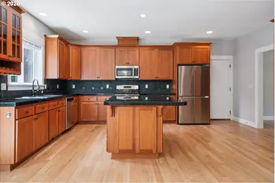 4434 SW Arnold St, Portland, OR 97219 - Photo 9