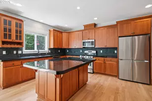 4434 SW Arnold St, Portland, OR 97219 - Photo 13